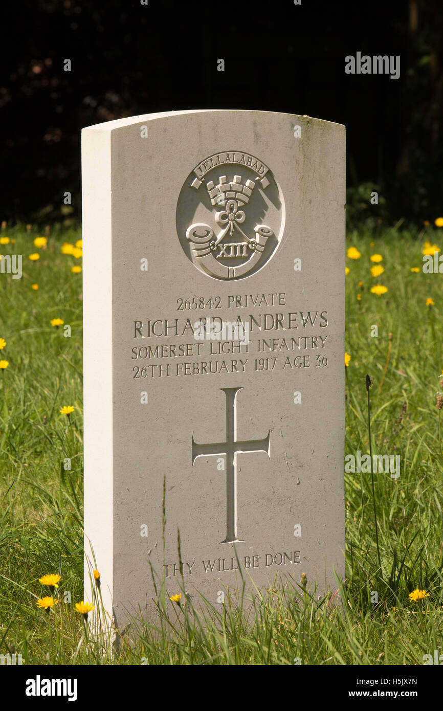 UK, England, Wiltshire, Netheravon, All Saints Churchyard, commonwealth War Graves Commission gravestones of Pvt Richard Andrews Stock Photo
