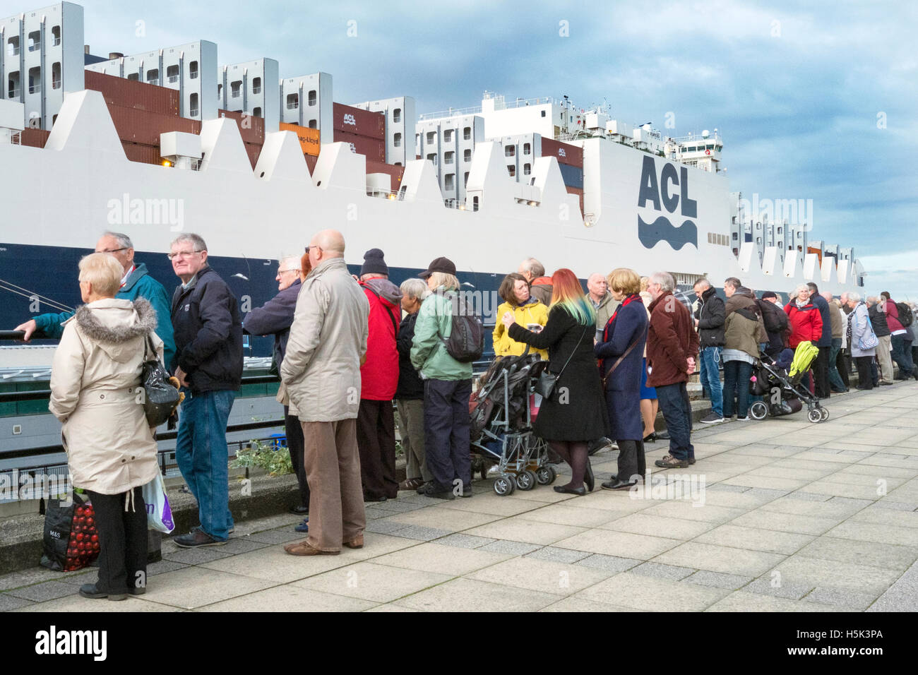 Acl Atlantic Sea Royal Christening Liverpool Merseyside 16 Stock Photo Alamy Acl Atlantic Sea Royal Christening Liverpool Merseyside 16 Stock Photo Alamy