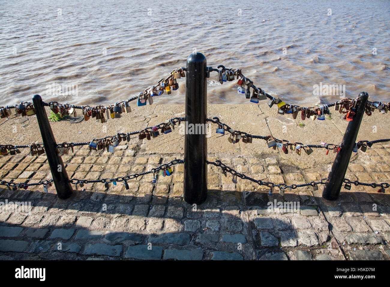 Fastened railings hires stock photography and images Alamy