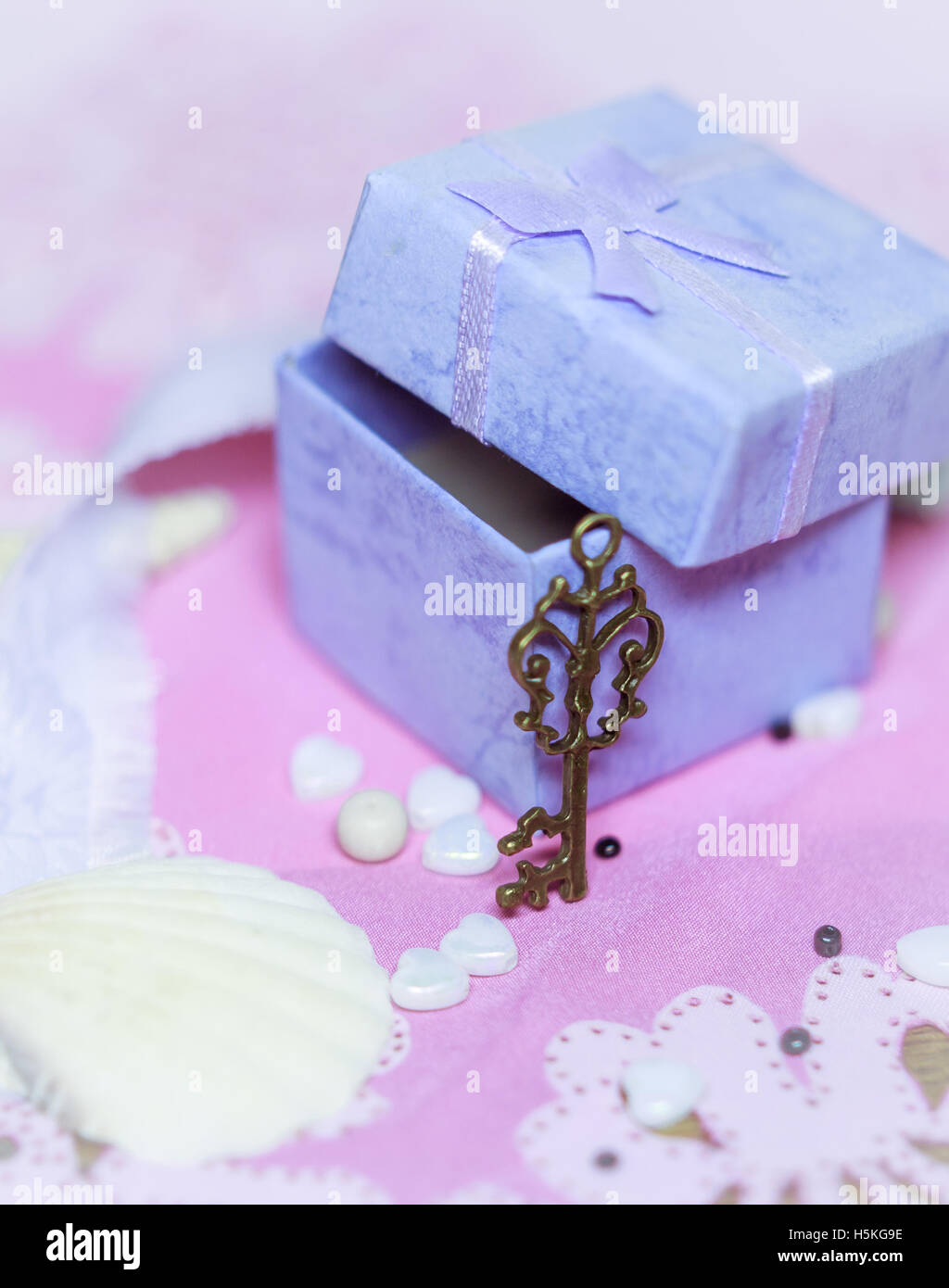 Gift Box That Falls Open : Royalty Free Open Gift Box Pictures, Images and Stock ... / He was quite clear that her passion was travel and especially india.