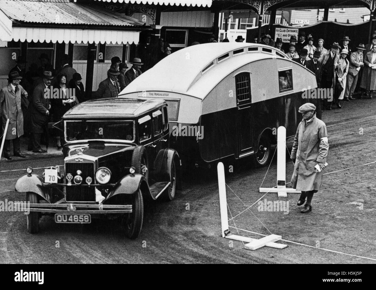 Morris Oxford Six 1930 with  Winchester caravan Stock Photo
