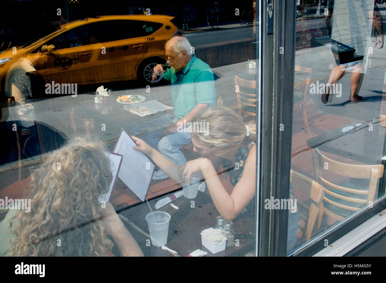 Street scene in New York City , USA Stock Photo - Alamy