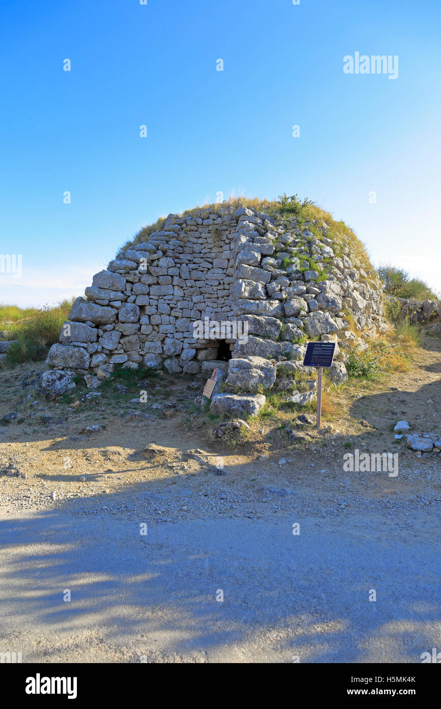 Lime kiln on Roskarnika, Velo Grablje, Hvar Island, Croatia, Dalmatia, Dalmatian Coast, Europe. Stock Photo