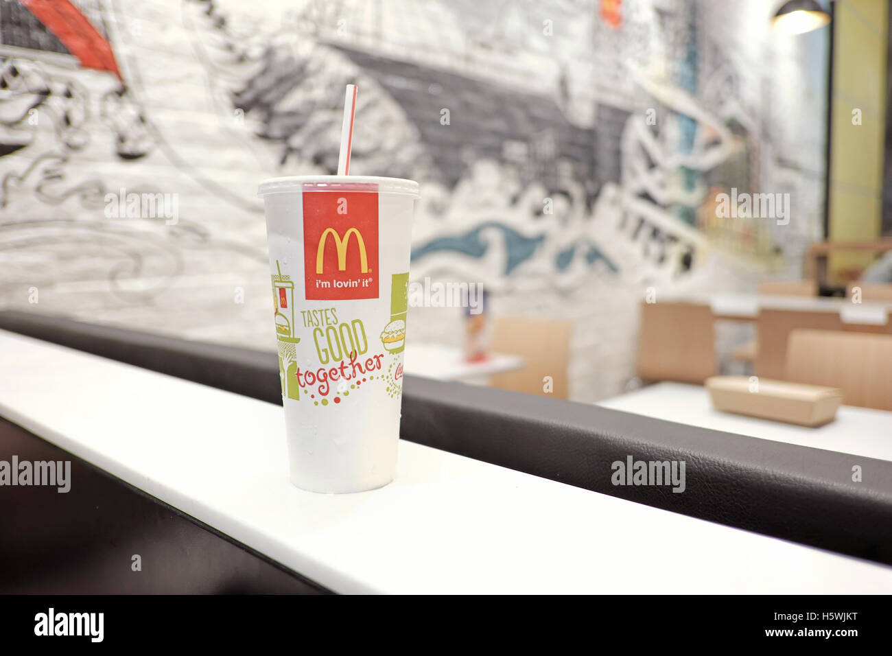 McDonald drink paper cup Stock Photo - Alamy