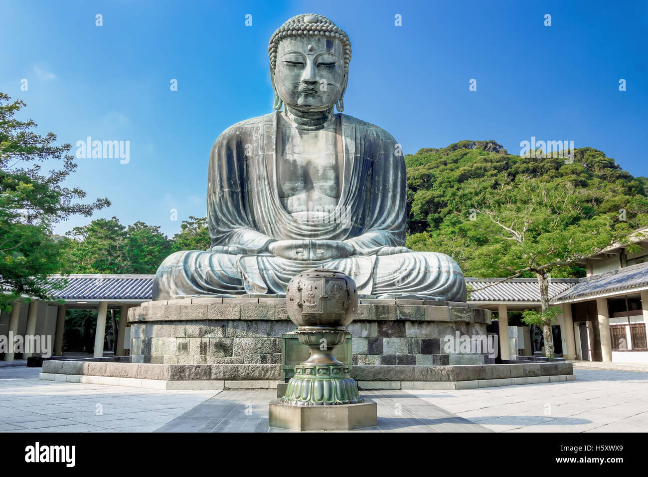 Daibutsu The Great Buddha Of Kotokuin Temple In Kamakura View Of The