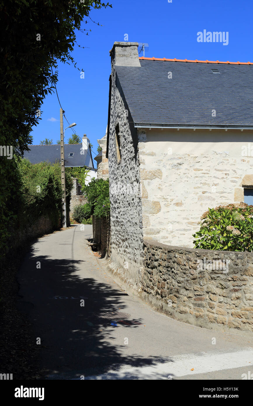 Stone cottage with slate roof and street on Ile Aux Moines, Morbihan