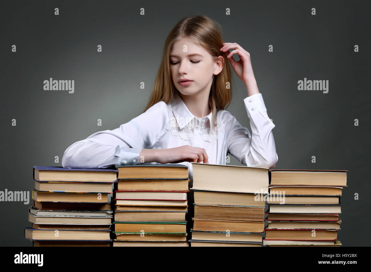 education and school concept - little student girl Stock Photo - Alamy
