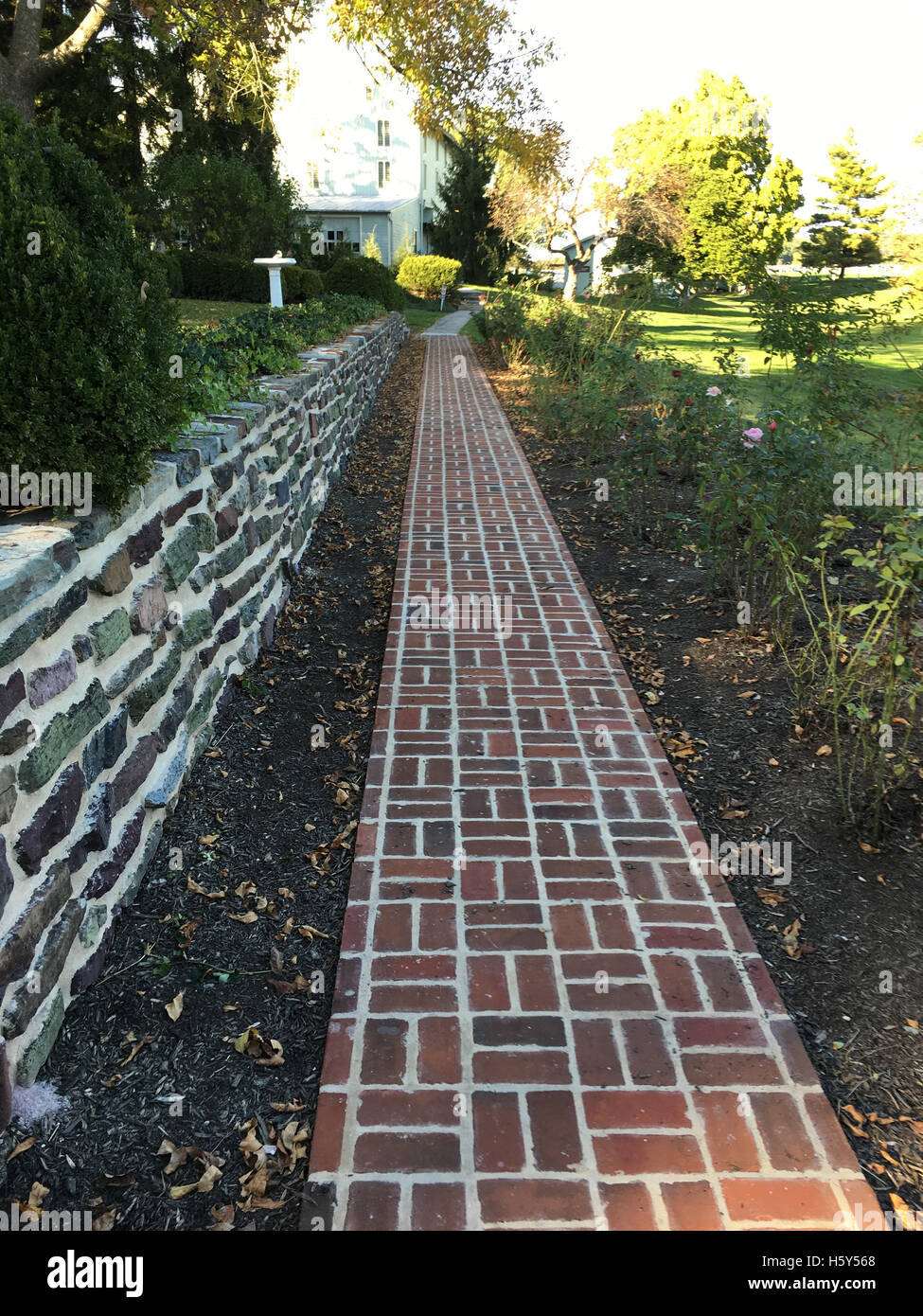 Brick walkway pattern hi-res stock photography and images - Alamy