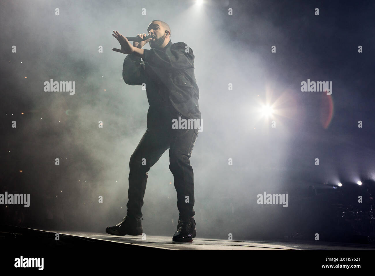 Rapper Aubrey Graham aka Drake performs at the United Center on October ...