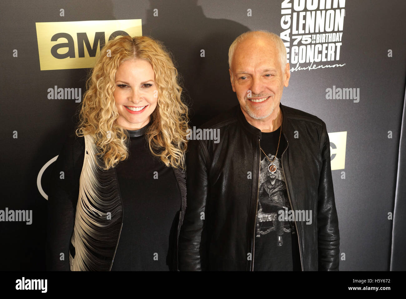 Peter Frampton (r) and Robin Rains on the Red Carpet prior to the ...