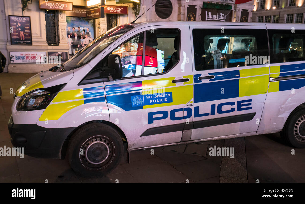 2016 british police car hi-res stock photography and images - Alamy