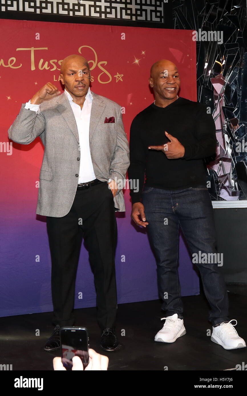 Boxer Mike Tyson posing at his Waxwork Unveiling at Madame Tussauds on December 1st in The Grand Canal Shoppes located in the Venetian Hotel and Casino Las Vegas, Nevada. Stock Photo