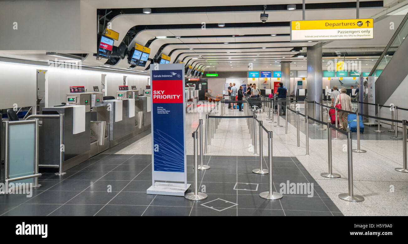 Departure and Check In Level at Terminal 3 Heathrow Airport Stock