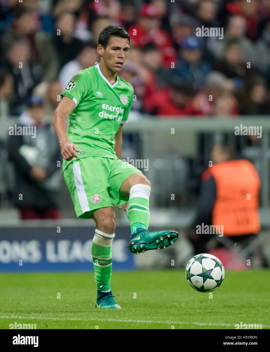 Munich, Germany. 19th Oct, 2016. Eindhoven's Hector Moreno in action during the UEFA Champions League soccer match between FC Bayern Munich and PSV Eindhoven at the Allianz Arena in Munich, Germany, 19 October 2016. PHOTO: THOMAS EISENHUTH/dpa - NO WIRE SERVICE - © dpa/Alamy Live News Stock Photo