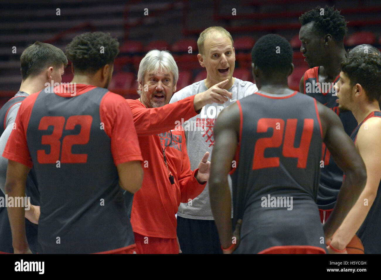 October 20, 2016 - U.S. - SPORTS -- UNM head basketball coach Craig ...