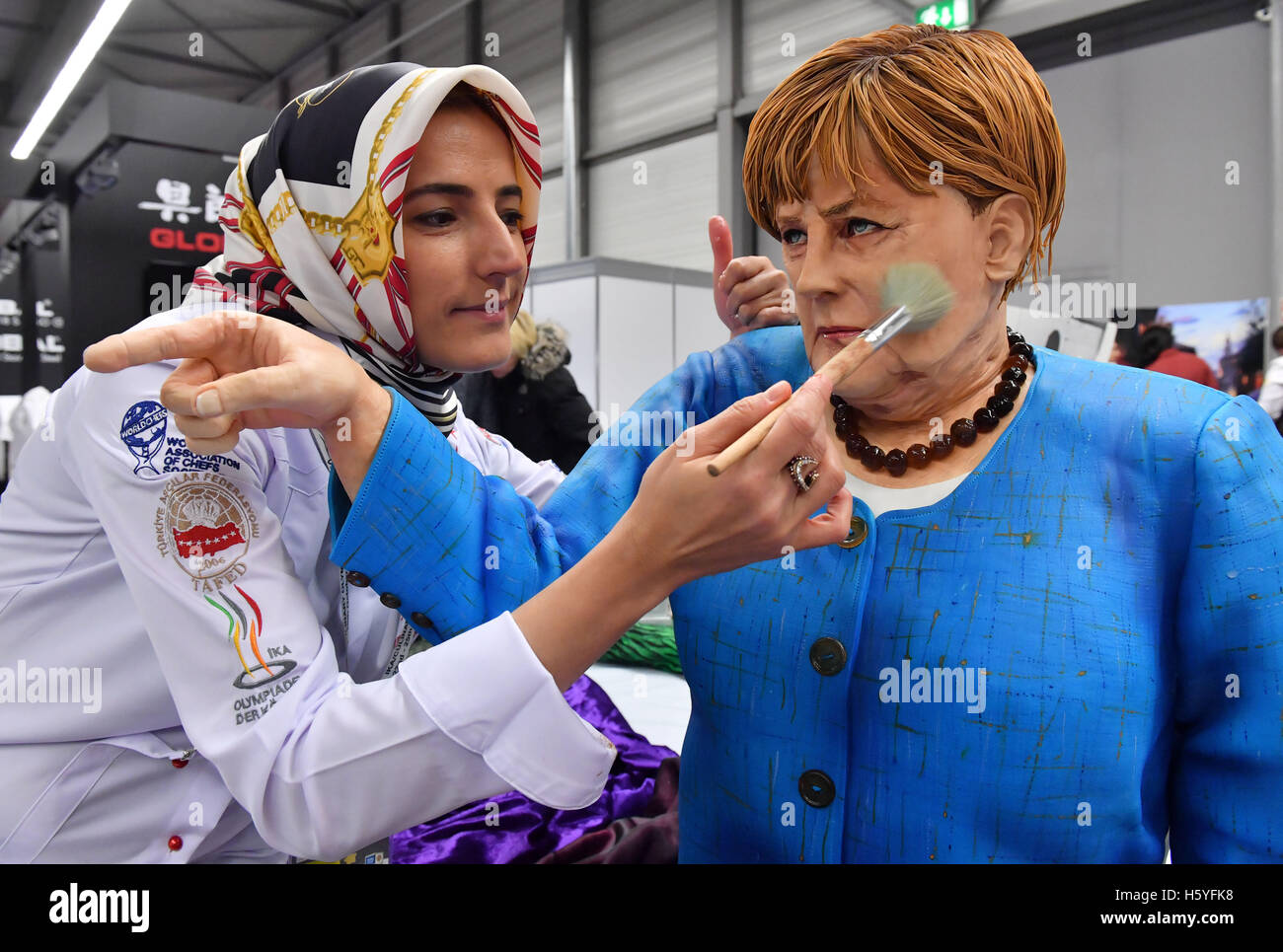 Erfurt, Germany. 22nd Oct, 2016. The pastry chef Tuba Geckil from Stock