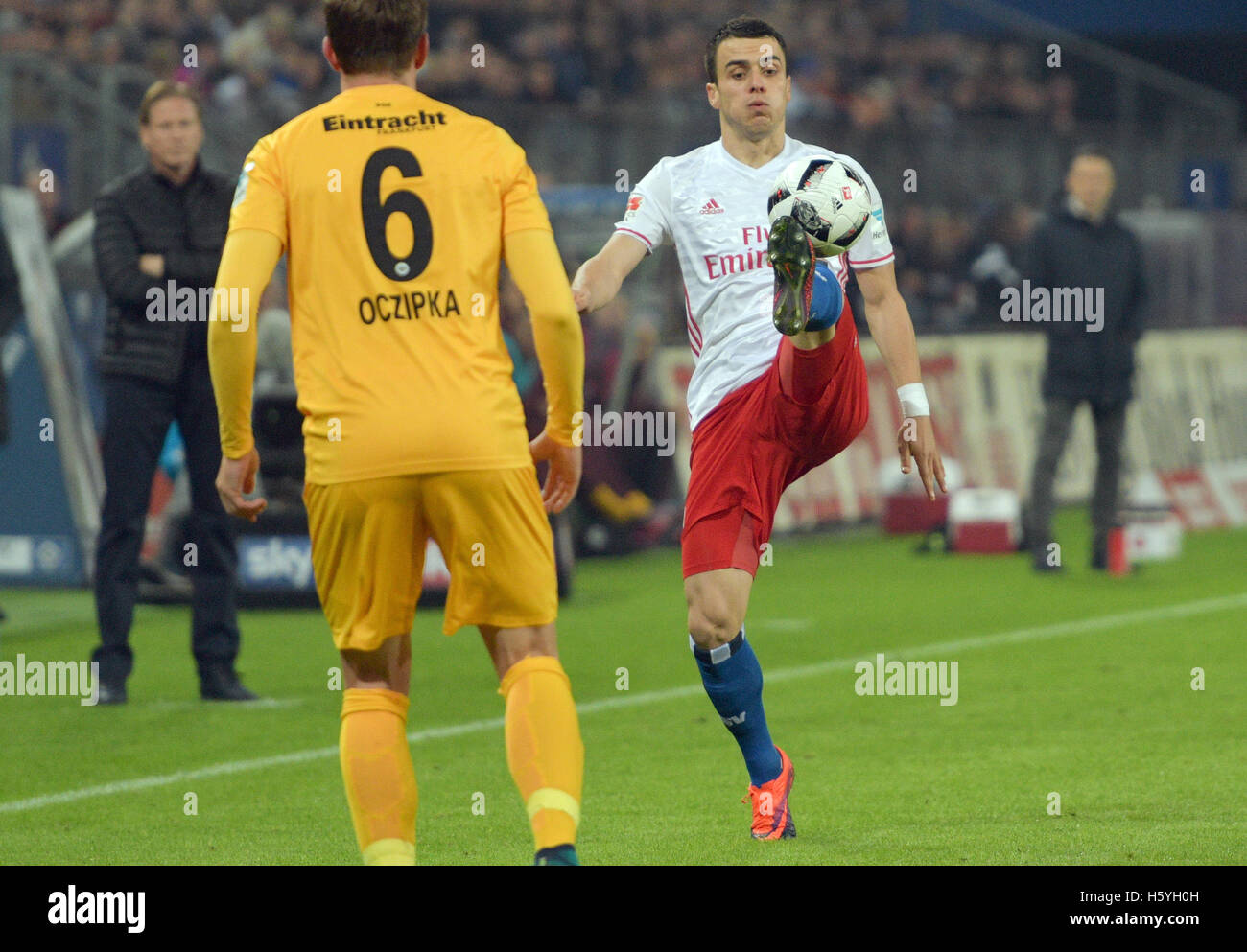 Hamburg, Gemrany. 21st Oct, 2016. Hamburg's Filip Kostic (r) and ...