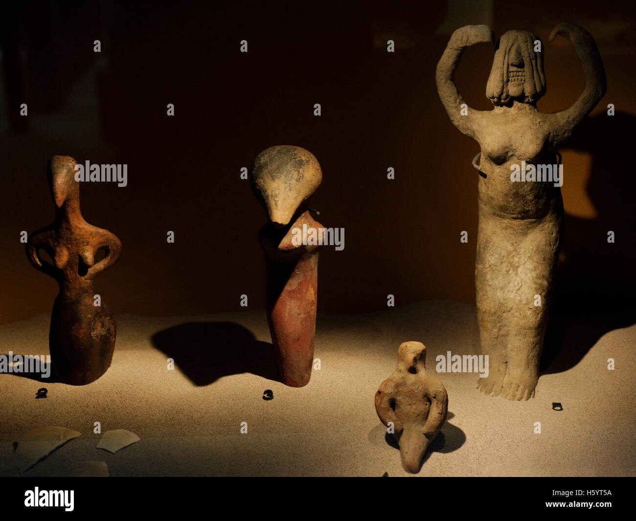 Ancient egypt woman tomb hires stock photography and images Alamy