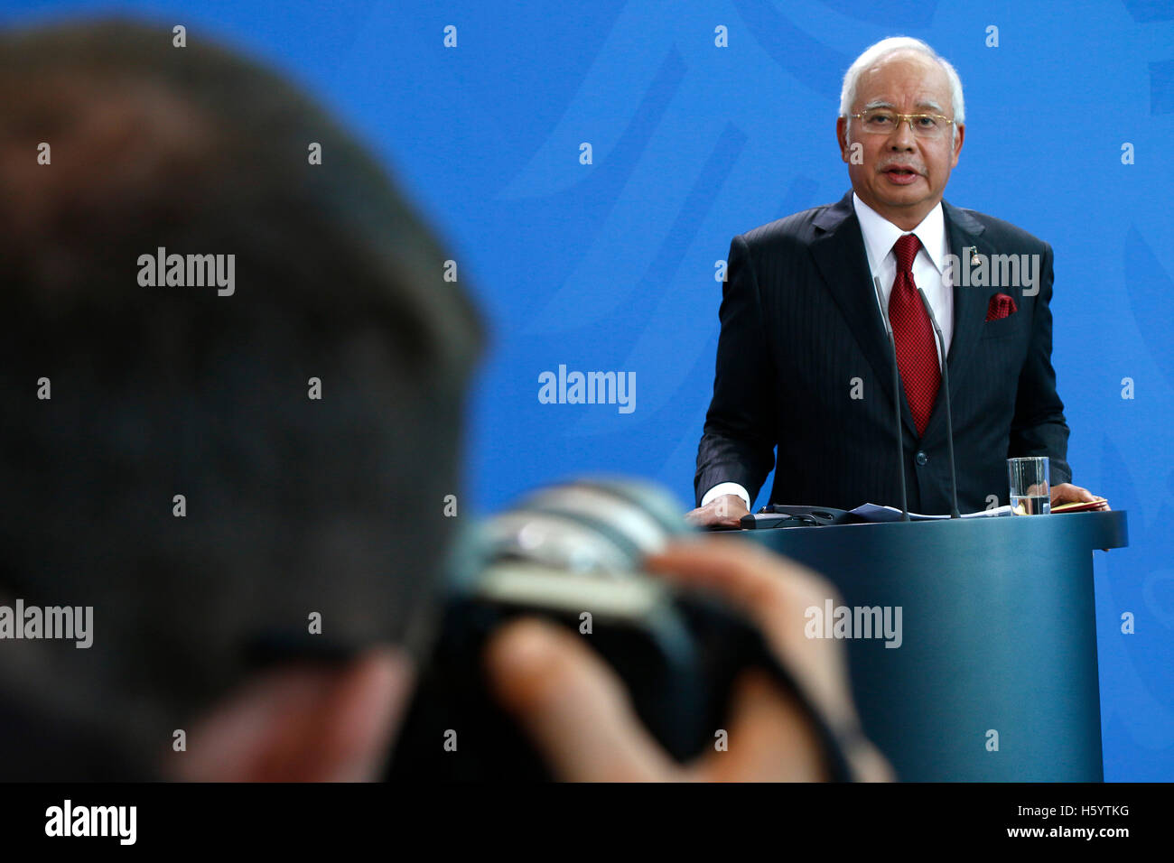 Najib Razak - Treffen der dt. Bundeskanzlerin mit dem Ministerpraesidenten von Malaysia, Bundeskanzleramt, 27. September 2016, B Stock Photo