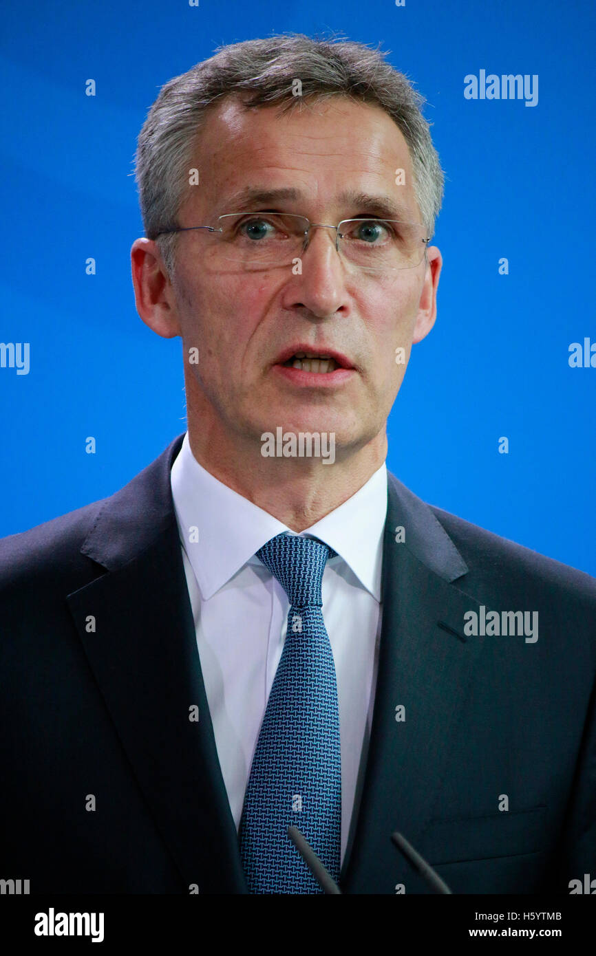 Jens Stoltenberg High Resolution Stock Photography And Images Alamy