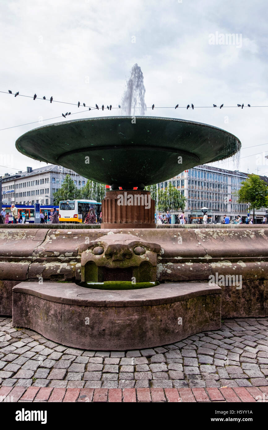 Darmstadt, Luisenplatz, Hesse ,Germany. Fountain designed by Joseph Maria Olbrich, Jugendstil architect. Stock Photo