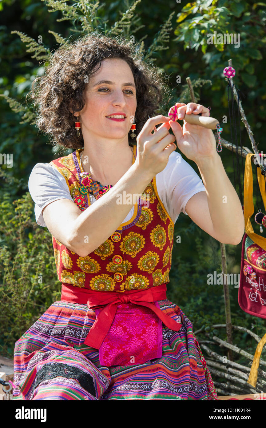 Dirndl dress hi-res stock photography and images - Page 46 - Alamy, image size:865x1390
