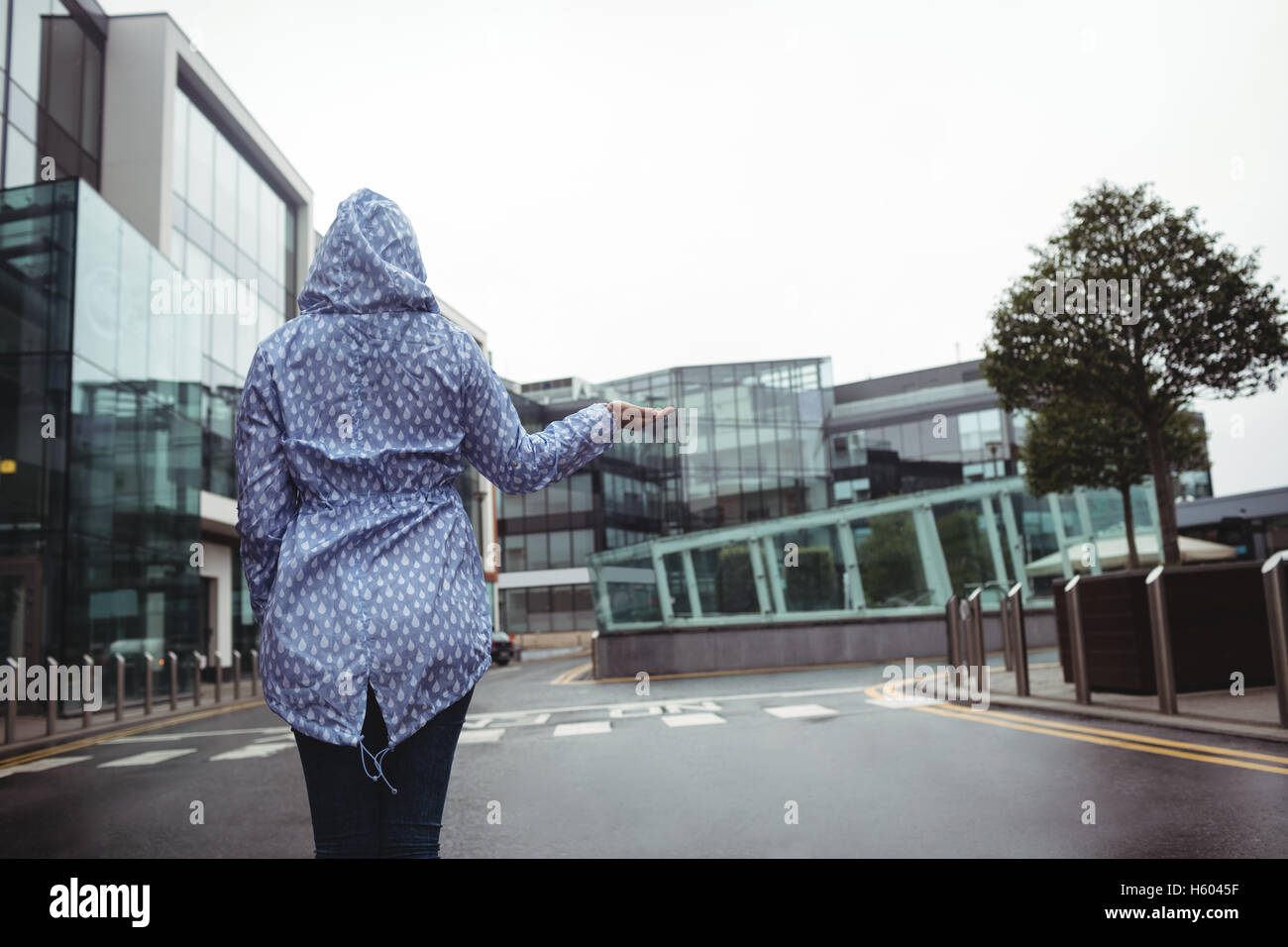 Woman in street rear view hi-res stock photography and images - Alamy