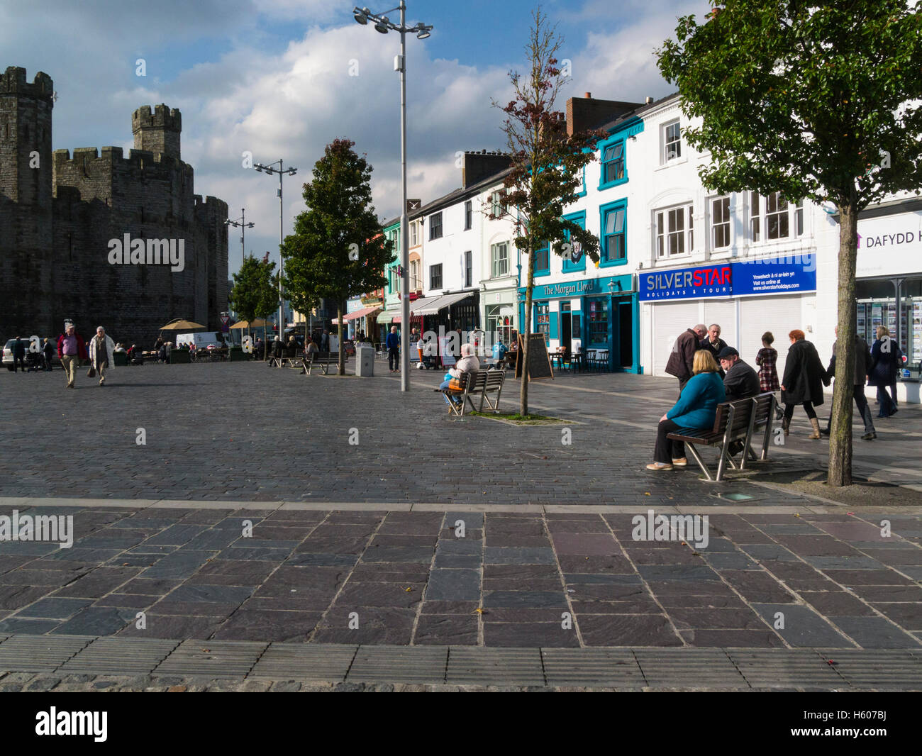 Caernarfon castle centre hires stock photography and images Alamy