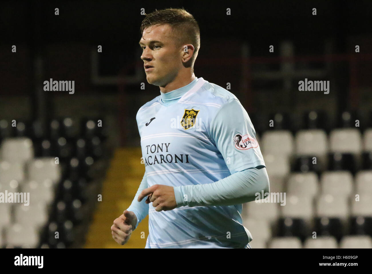 07th October 2016 - IRN BRU Cup - Crusaders 1 Livingston 2. Livingston's Alan Lithgow in action against Crusaders at Seaview, Belfast. Stock Photo