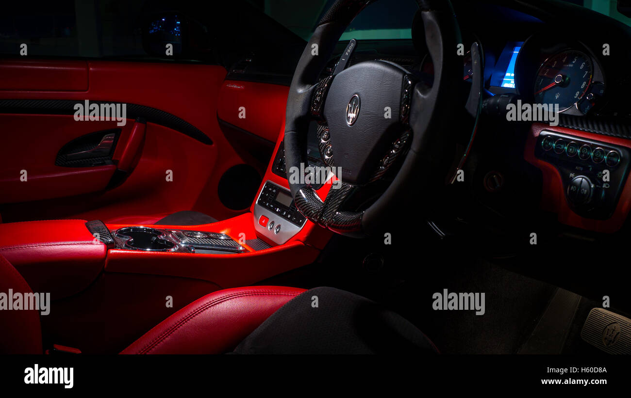 Maserati Granturismo Interior Carbon Fibre Stock Photo Alamy
