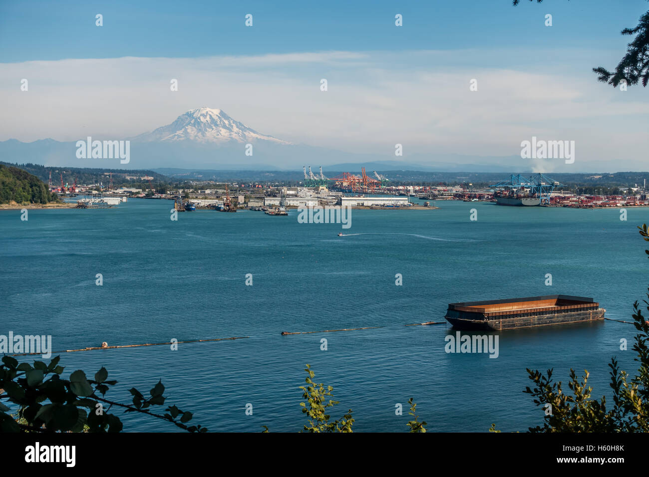 Majestic Mount Rainier towers over the Port of Tacoma Stock Photo - Alamy