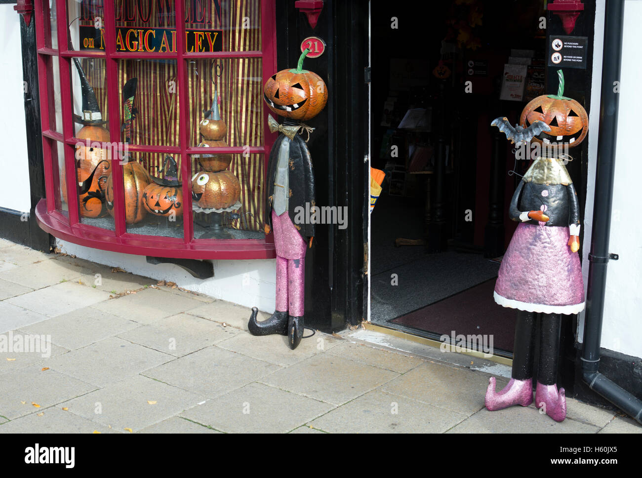 Magic Alley shop at Halloween, StratforduponAvon, UK Stock Photo Alamy