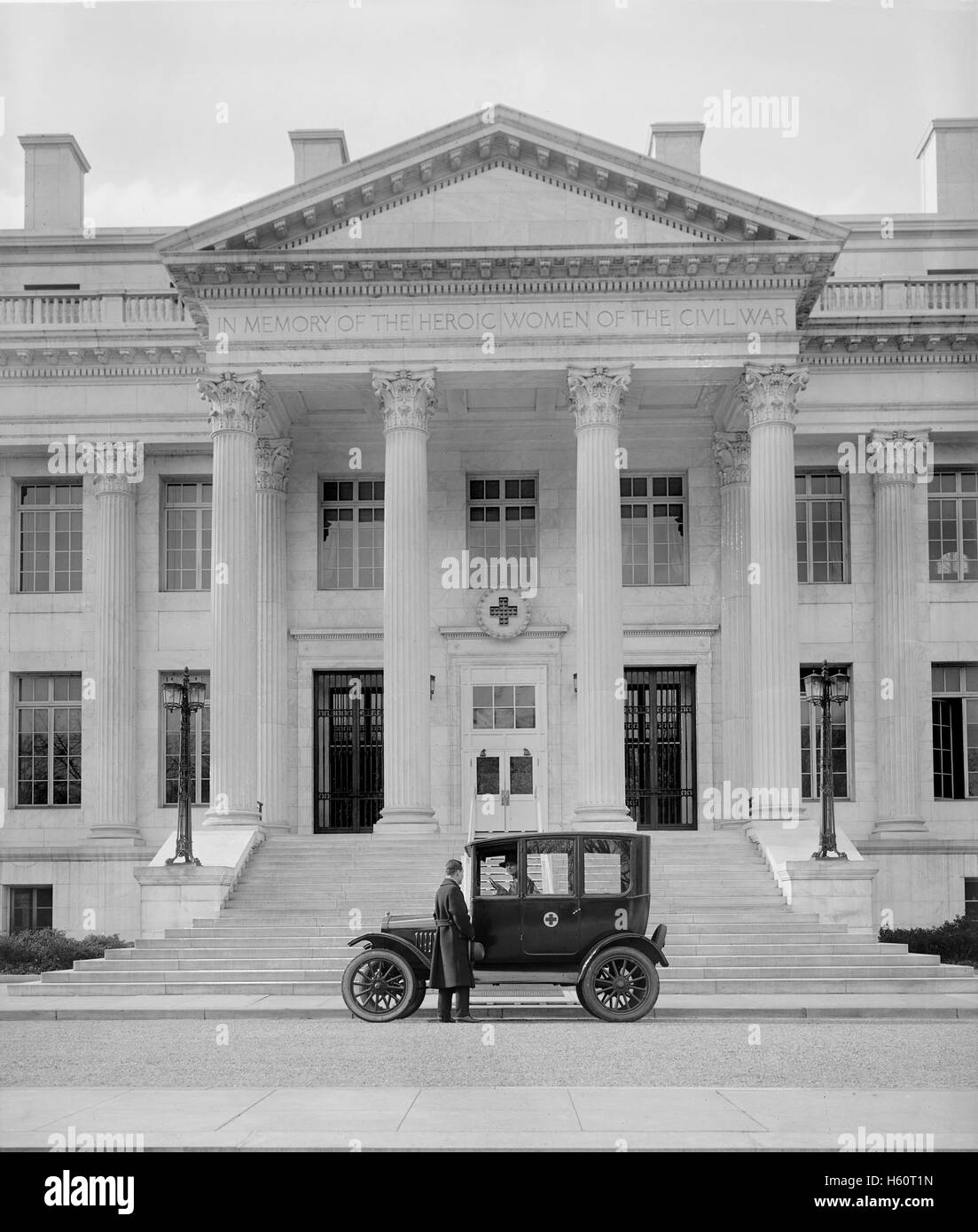 Ford Coupe in front of American Red Cross Building, Washington DC, USA, National Photo Company, 1925 Stock Photo