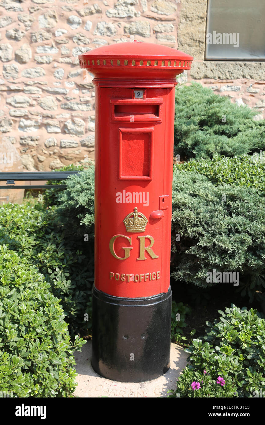 Red pillar box hires stock photography and images Alamy