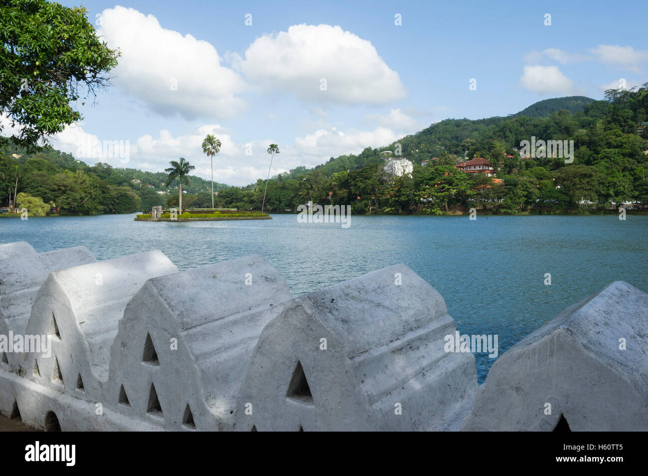The Clouds Wall (Walakulu Wall) at Kandy Lake, Kandy, Sri Lanka Stock Photo Alamy