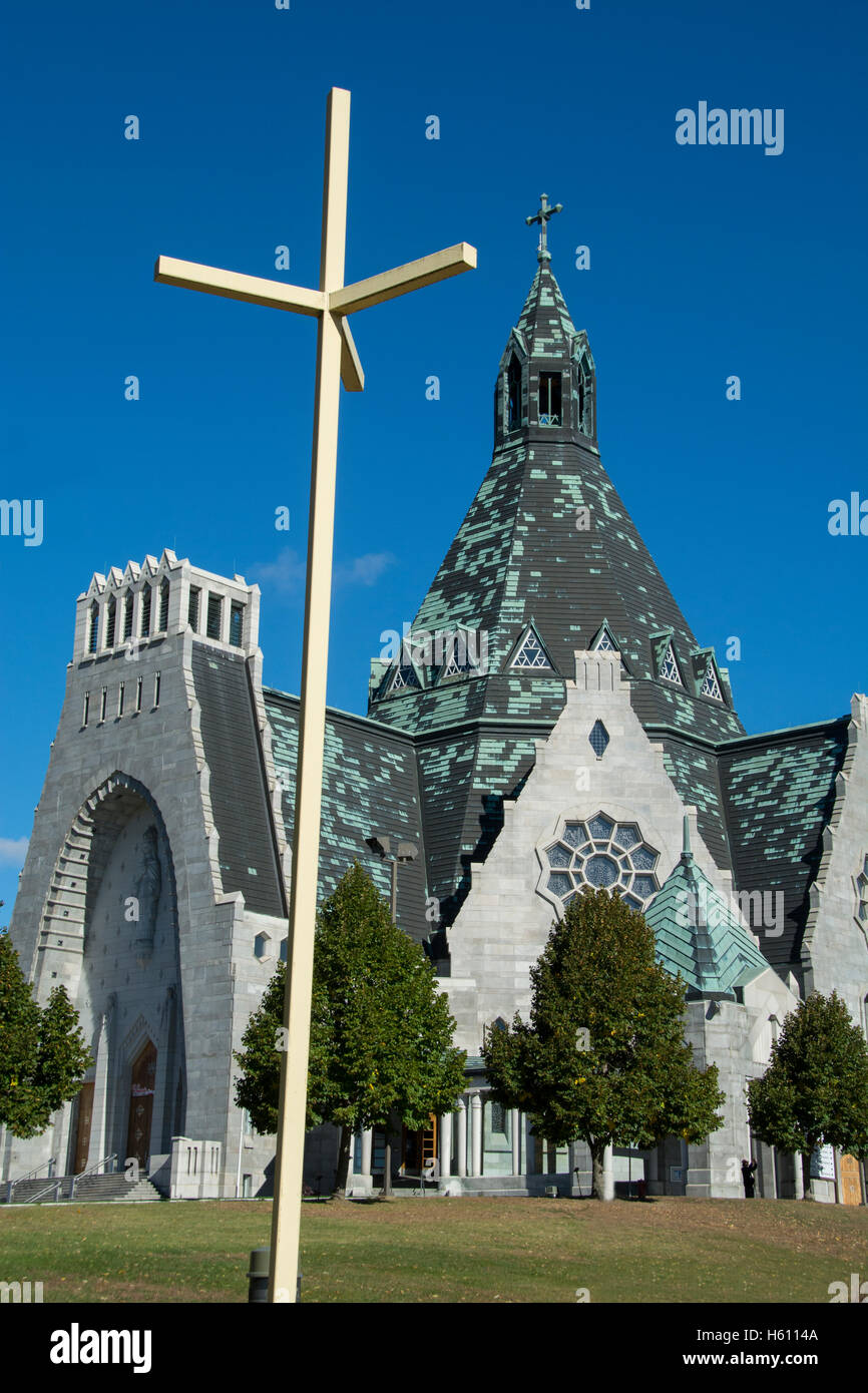 Cathedral basilica notre dame du quebec High Resolution Stock ...