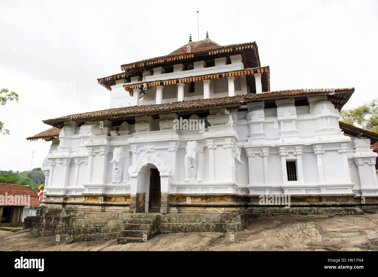 Sri Lanka Kandy Lankatilake buddhist temple Stock Photo - Alamy