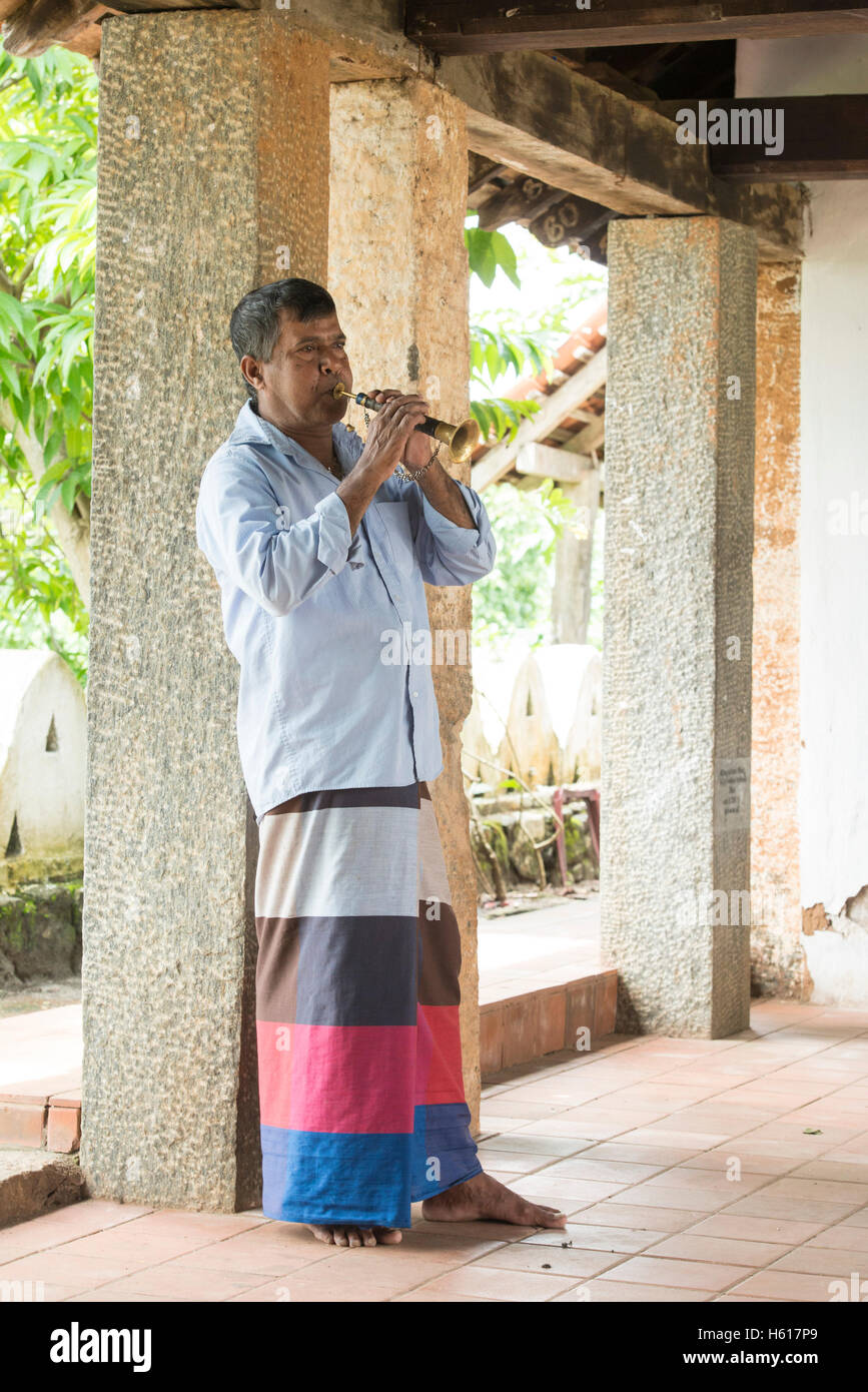 Traditional horn High Resolution Stock Photography and Images Alamy