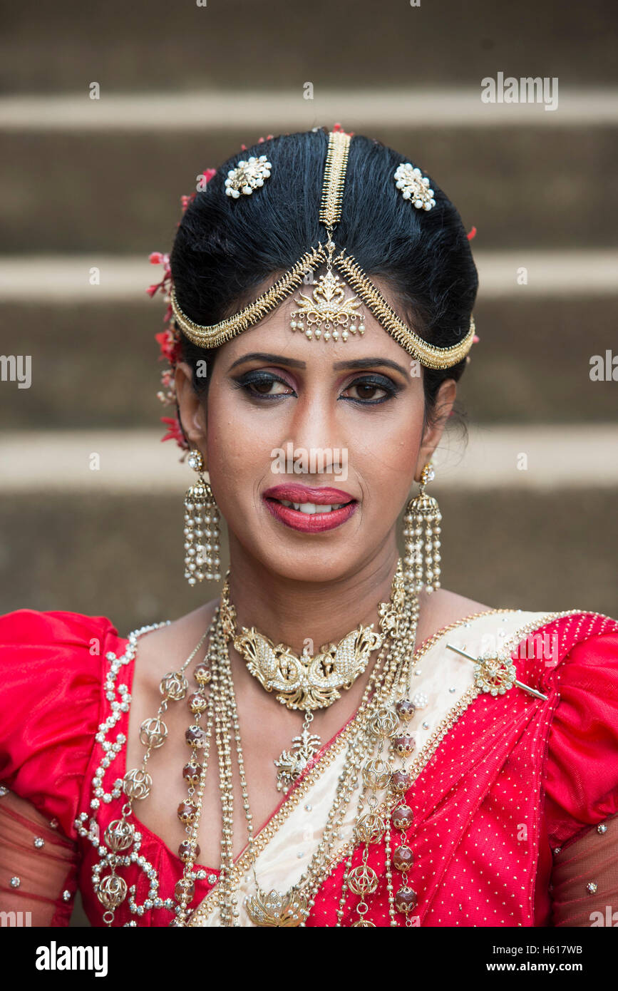 Bride dressed for traditional wedding, Sri Lanka Stock Photo