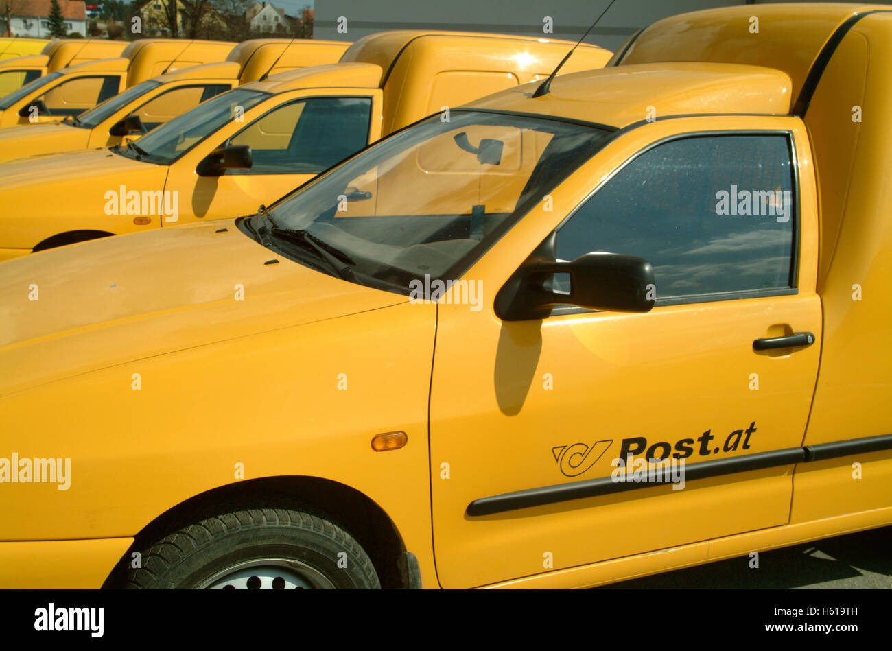 Postin Auto Postwesen hi-res stock photography and images - Alamy