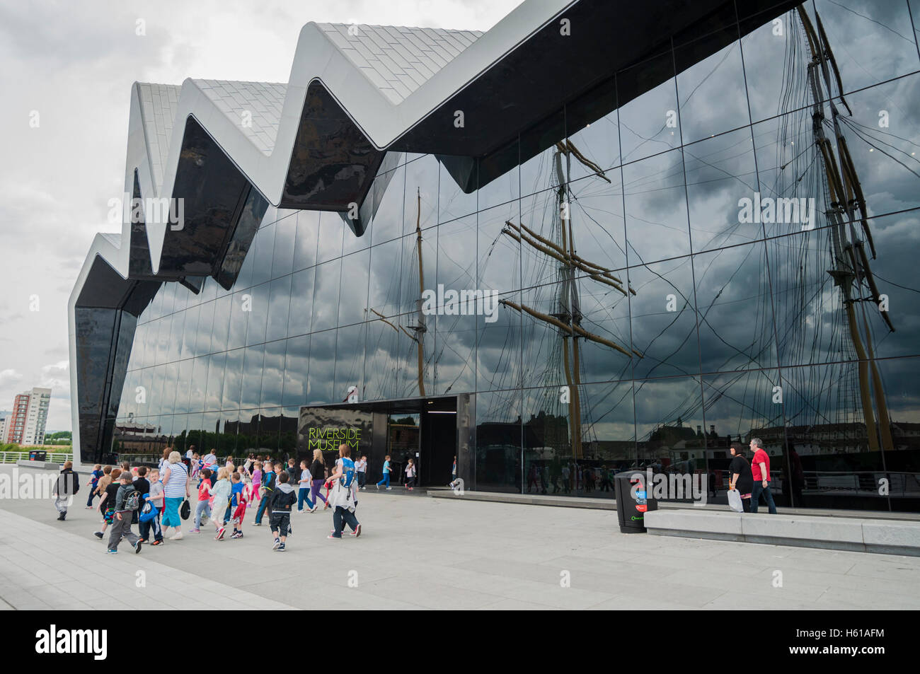 Museo Riverside Glasgow Riverside Museum by Zaha Hadid Architects: Phillip Roberts ...