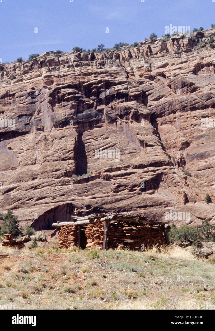 Navajo hogan or residence on canyon floor in Canyon de Chelly National Monument, Arizona Stock Photo