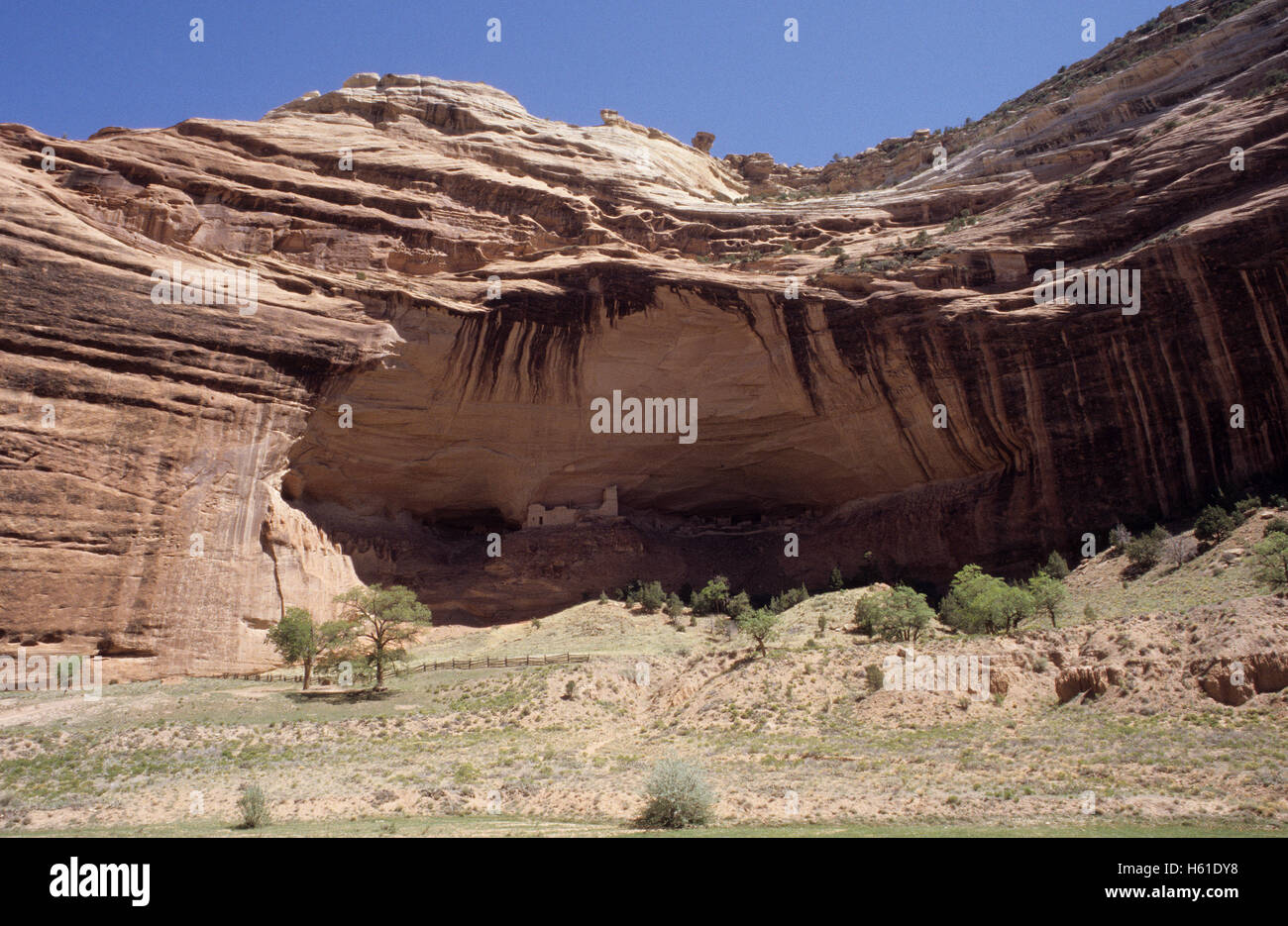 Mummy Cave Ruin in Canyon del Muerto, a section of Canyon de Chelly National Monument, Arizona Stock Photo
