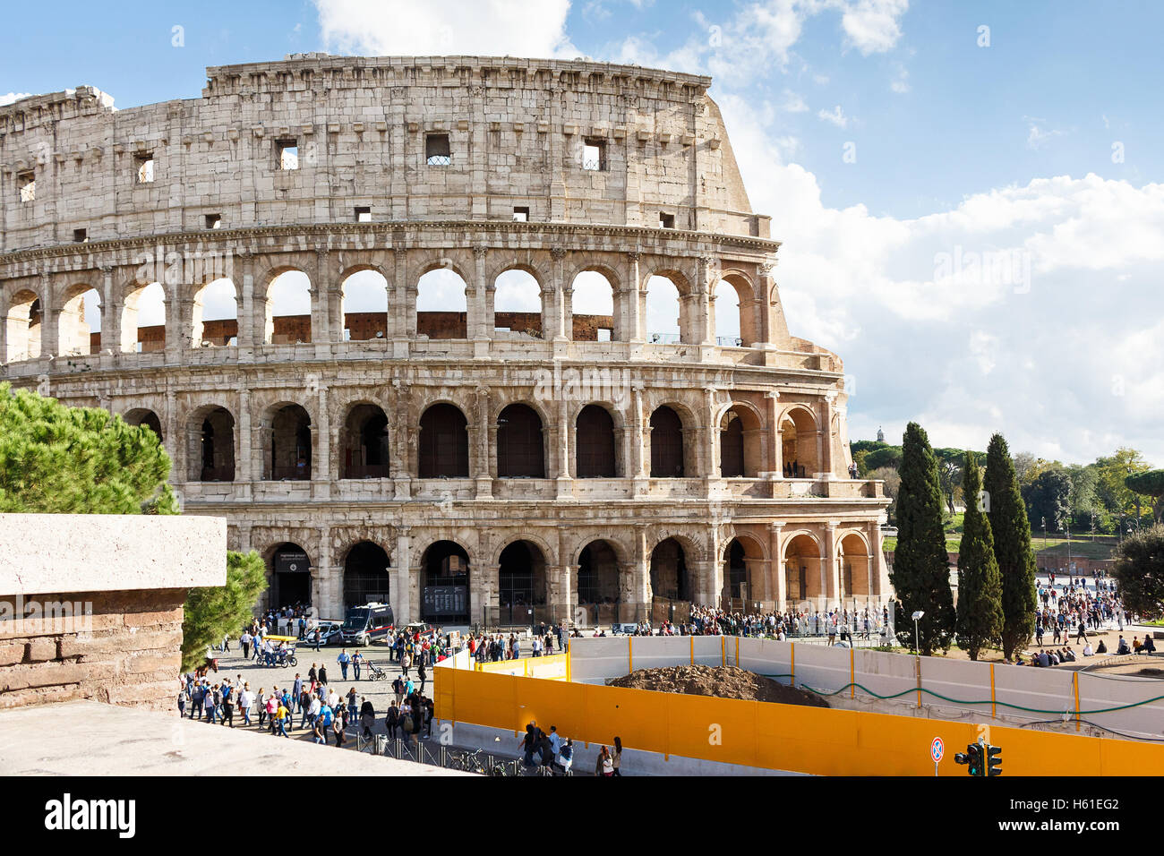 Collousem Ruins of the colosseum in Rome, Italy Stock Photo - Alamy