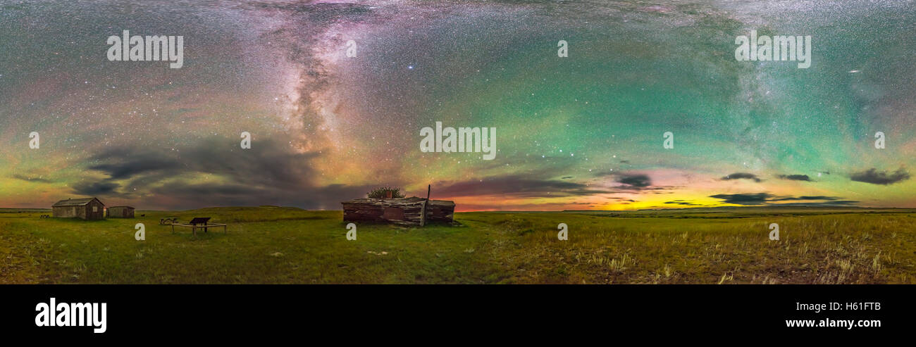A 360° panorama of the entire sky over the historic and pioneer Larson Ranch site in the Frenchman River Valley in Grasslands Na Stock Photo