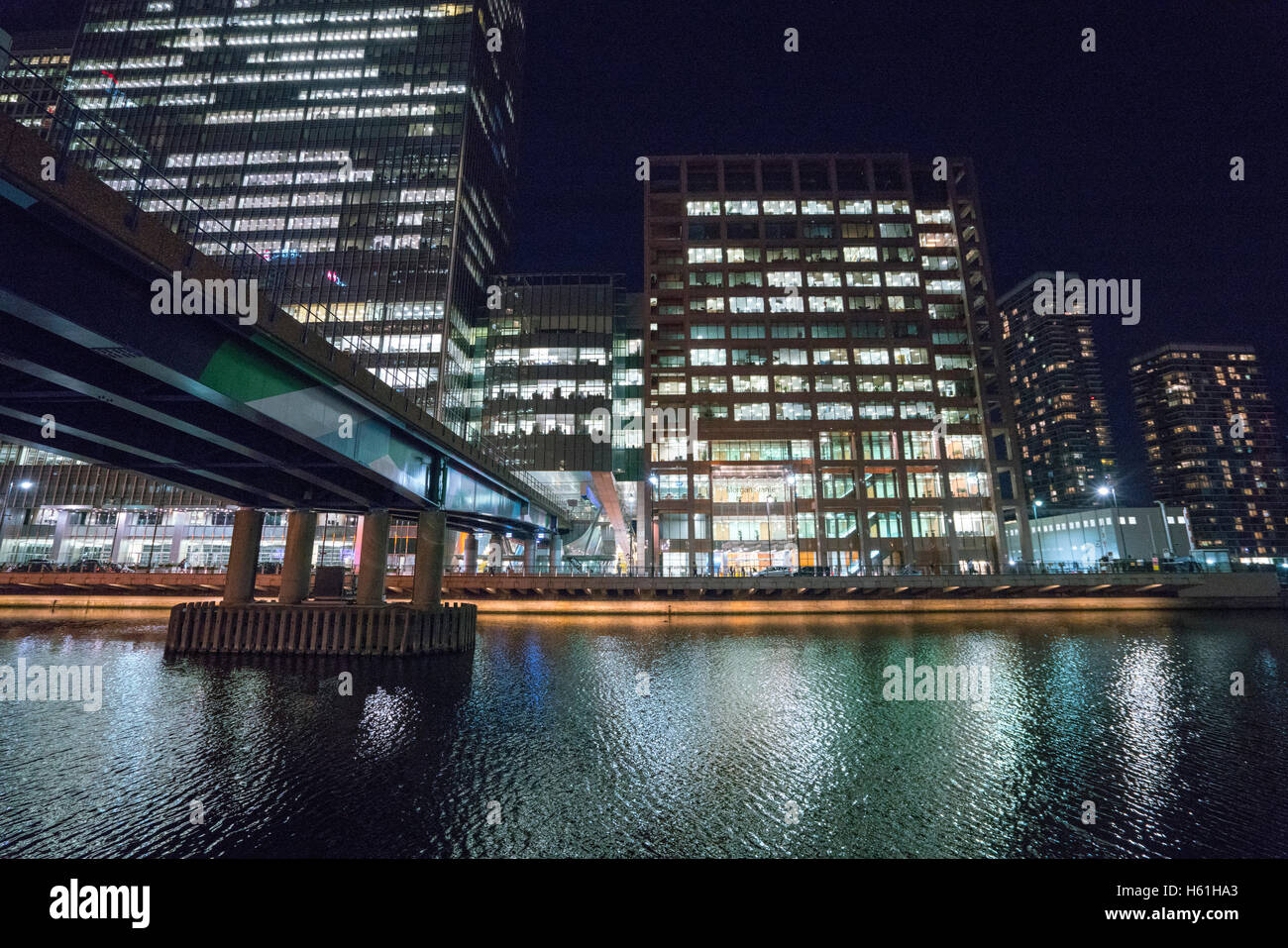 Beautiful skyline of Canary Wharf at night Stock Photo - Alamy