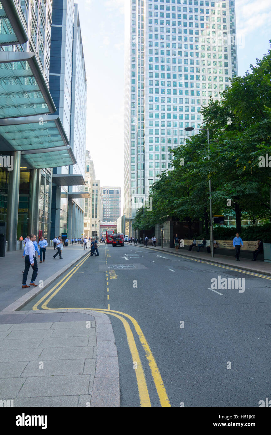 Canary Wharf Street View Street View At Citibank Building Canary Wharf Stock Photo - Alamy