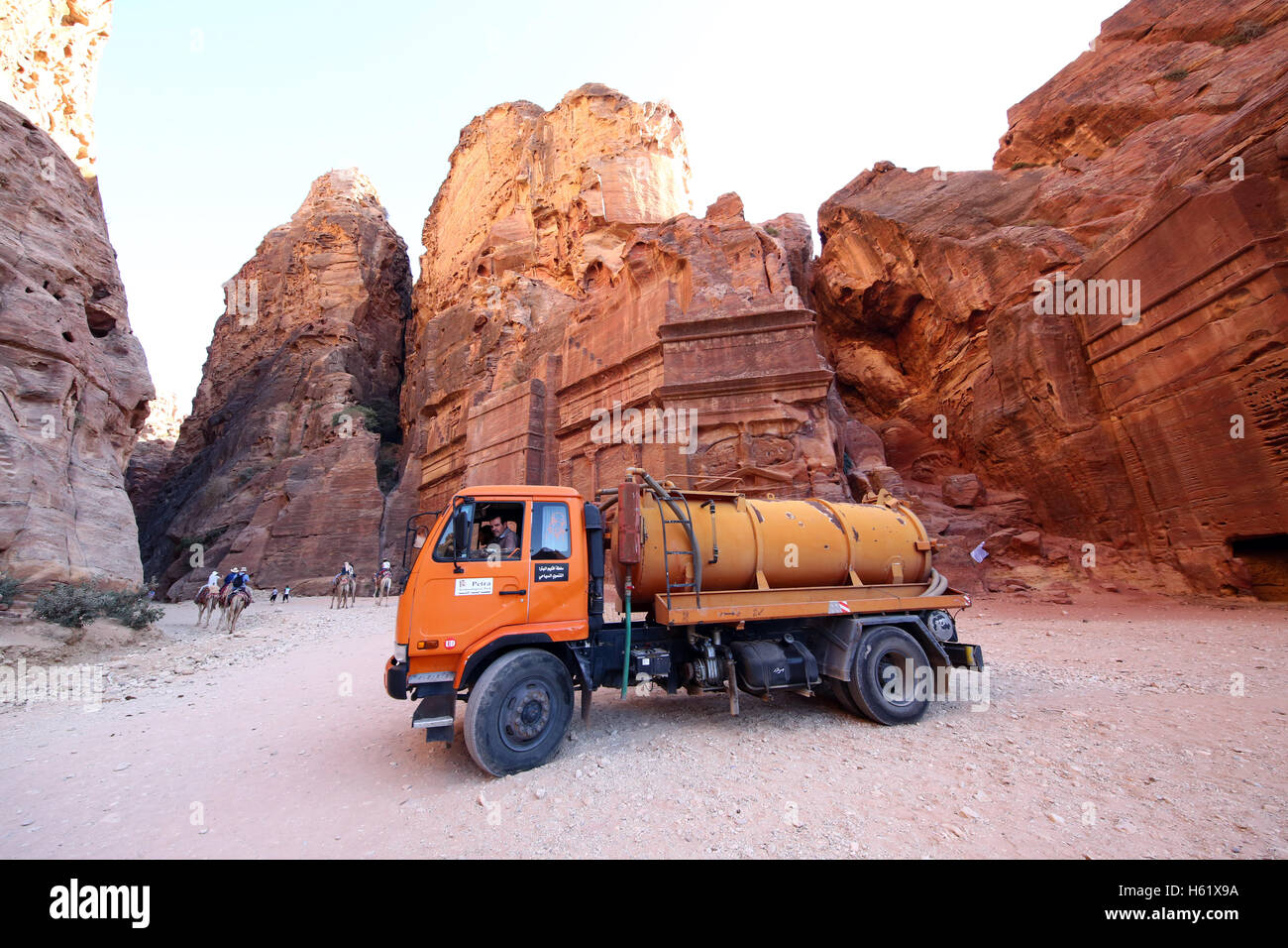 Sanitation lorry in the Street of Facades in the rock city of Petra, Jordan Stock Photo