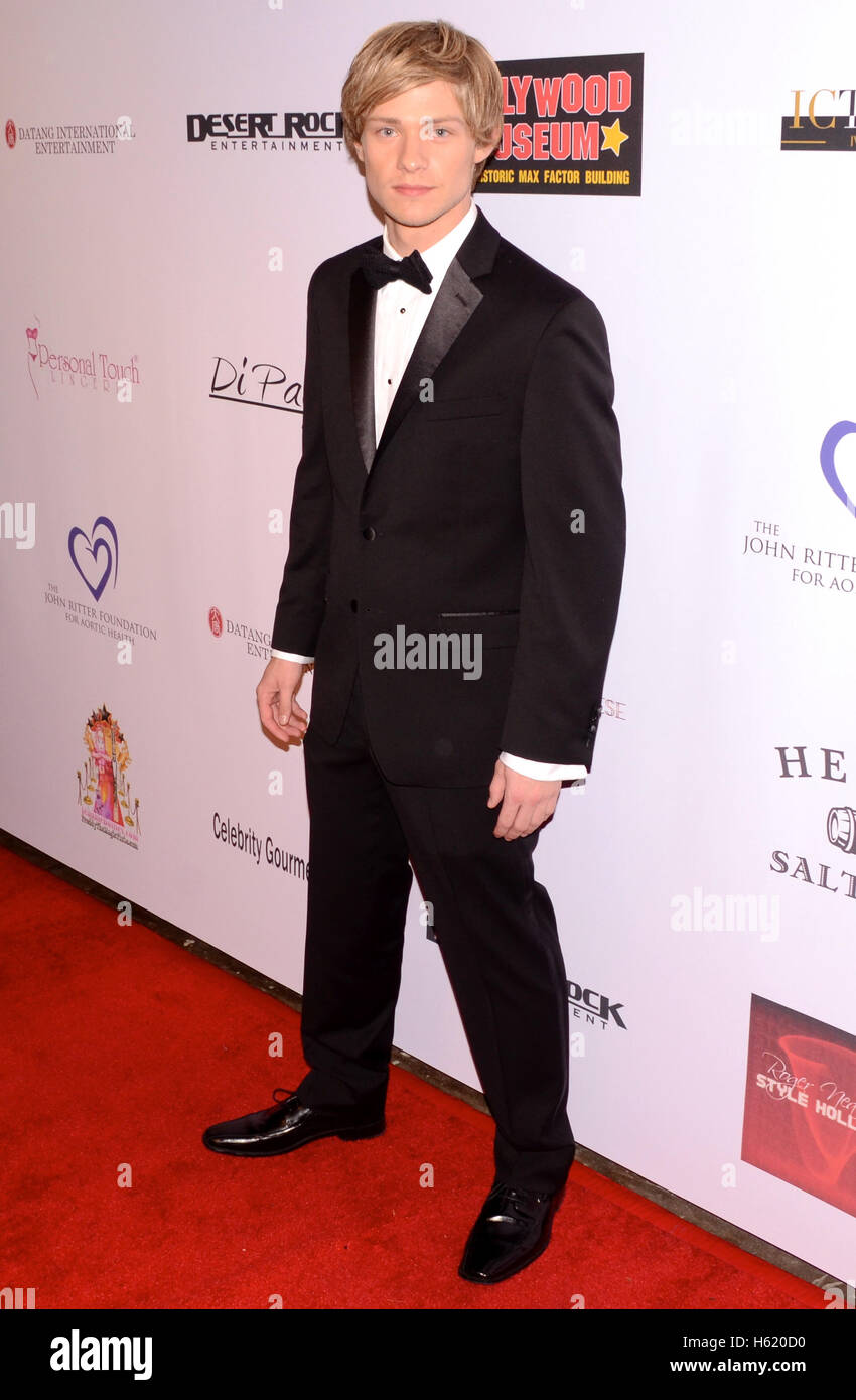 Lou Wegner arrives at the 1st Annual Roger Neal Style Hollywood Oscar