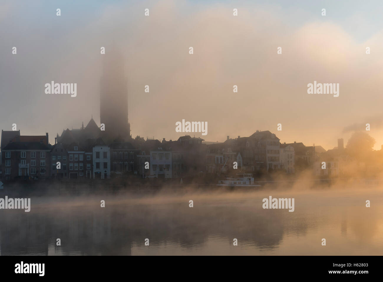 Grote kerk deventer hi-res stock photography and images - Alamy